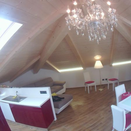 I Monili Apartment โมเนเลีย ภายนอก รูปภาพ