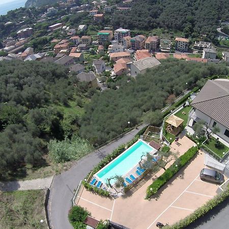 I Monili Apartment โมเนเลีย ภายนอก รูปภาพ