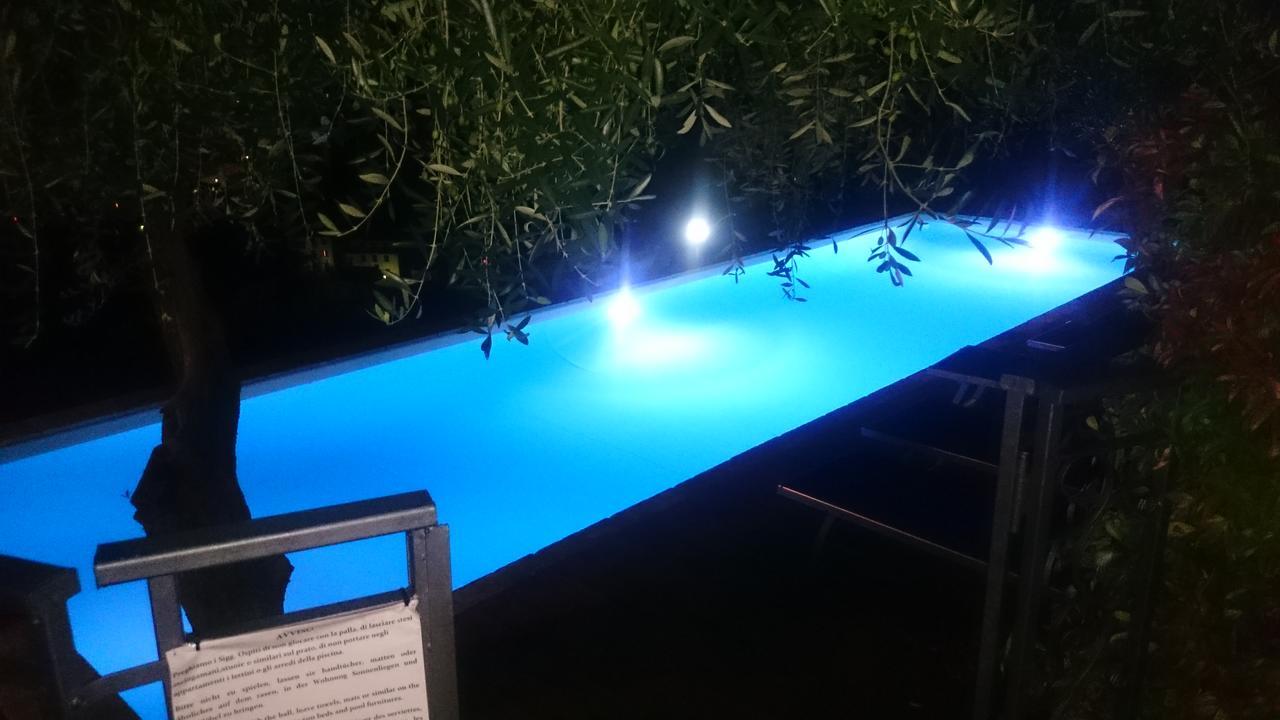 I Monili Apartment โมเนเลีย ภายนอก รูปภาพ