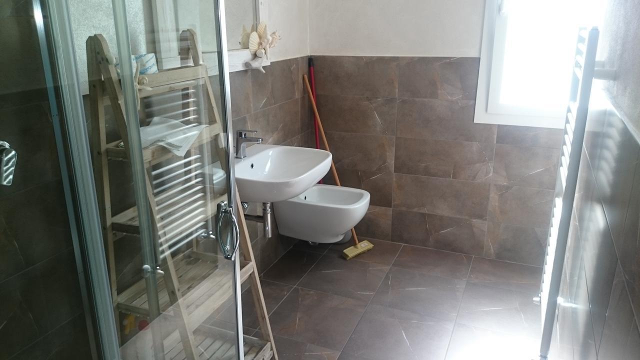 I Monili Apartment โมเนเลีย ภายนอก รูปภาพ